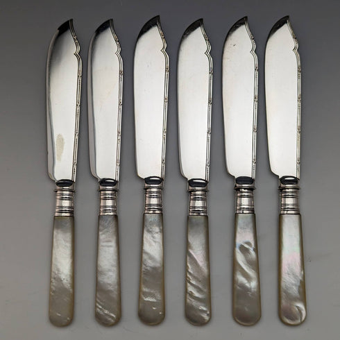 1930年左右英國復古白蝴蝶貝柄魚餐具12對套裝盒裝